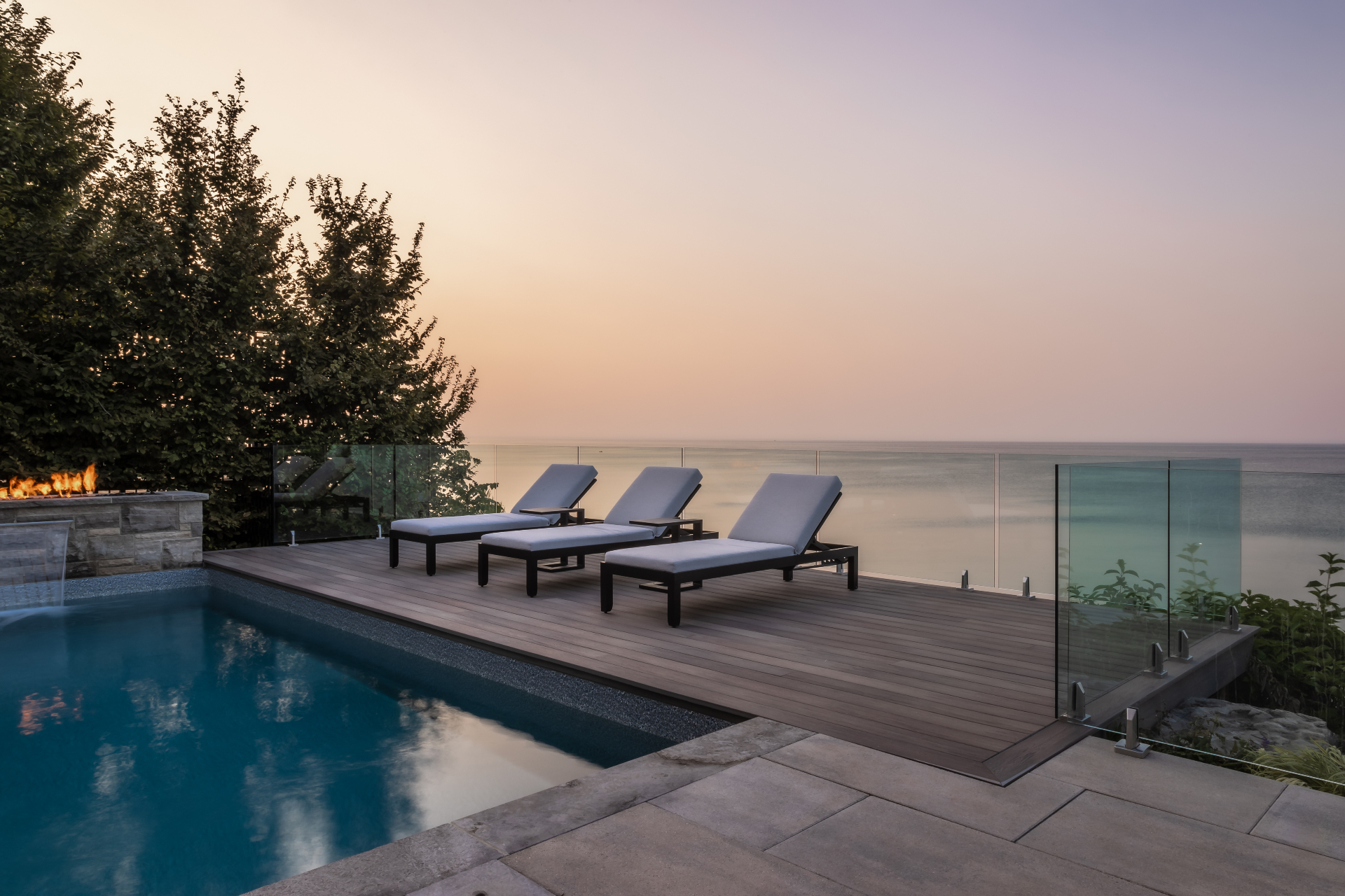 Lakeside Sanctuary — luxury landscape in GRIMSBY