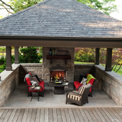 pool houses and cabanas