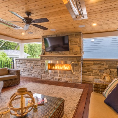 pool houses and cabanas